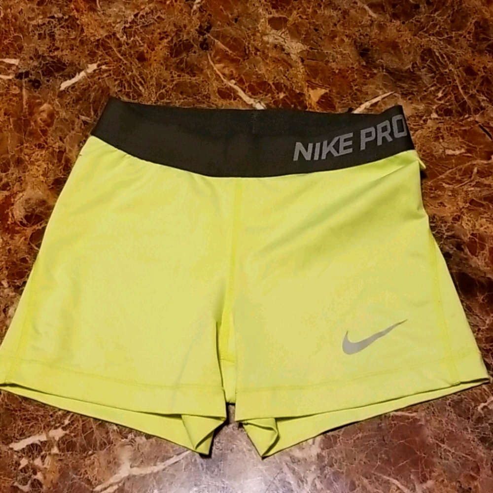 S nike pro compression shorts
